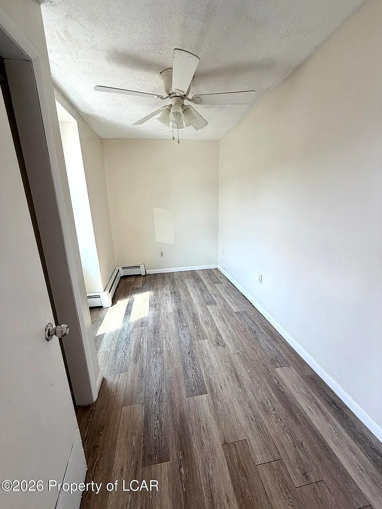 2 bed, 650 sqft, $850 — Photo 2