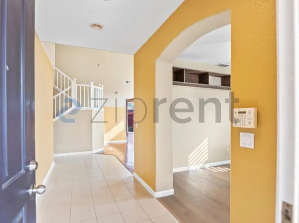 25 Zion Ct, Oakley, CA 94561