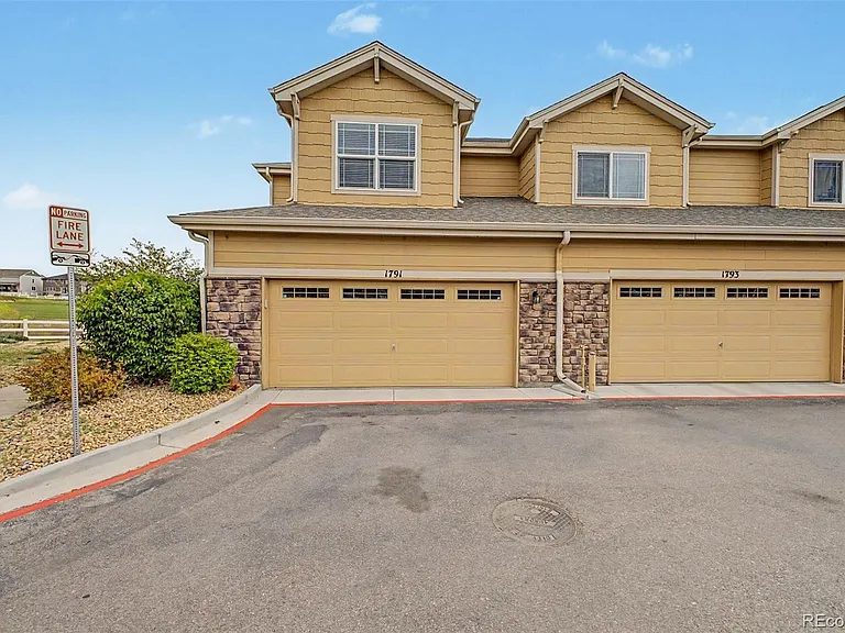 1791 S Buchanan Cir — Photo 41