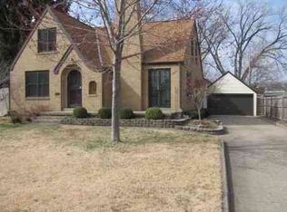 709 W Stratford Dr, Peoria, IL 61614