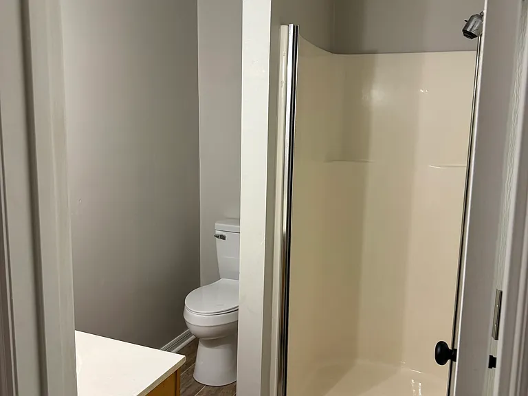 200 Prince Dr #1 — Photo 8
