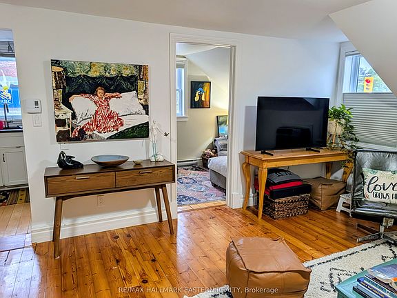 5th image of 46 Queen St