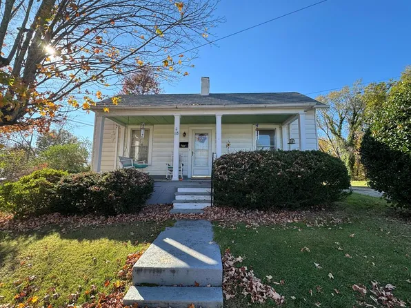 118 Glen Oak Dr, Danville, VA 24541