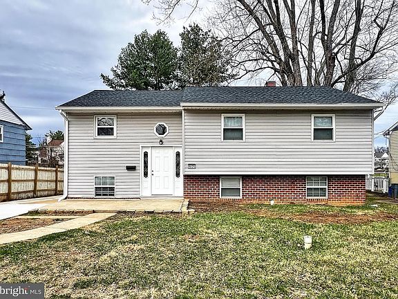 2nd image of 1025 Kingsbury Rd