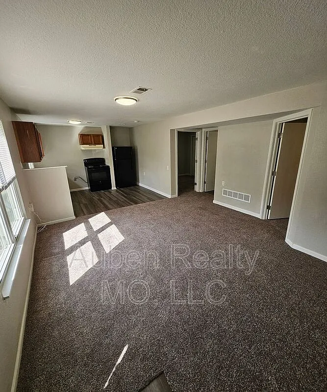 2 bed, 1.0 bath, 1000 sqft, $995 — Photo 3