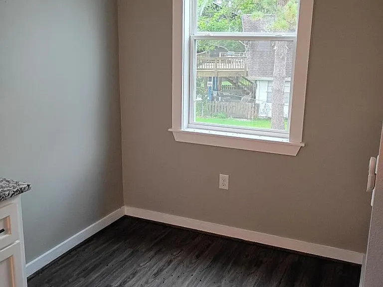 277 Lake View Ln — Photo 17