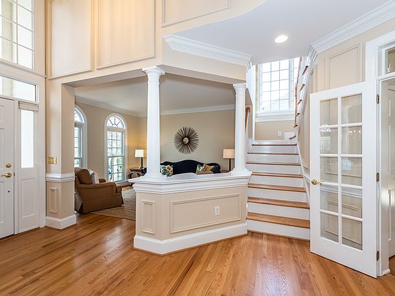 5th image of 7206 Jardiniere Ct
