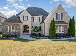 7300 Lanval Dr, Oak Ridge, NC 27310