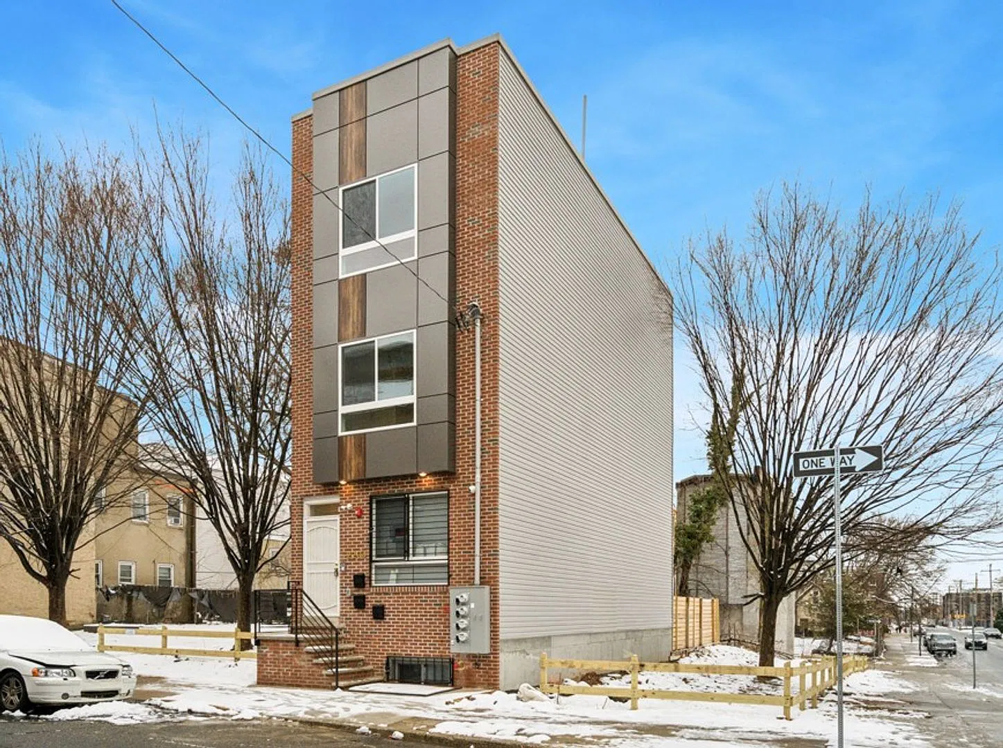 2203 N 8th Street — Photo 1