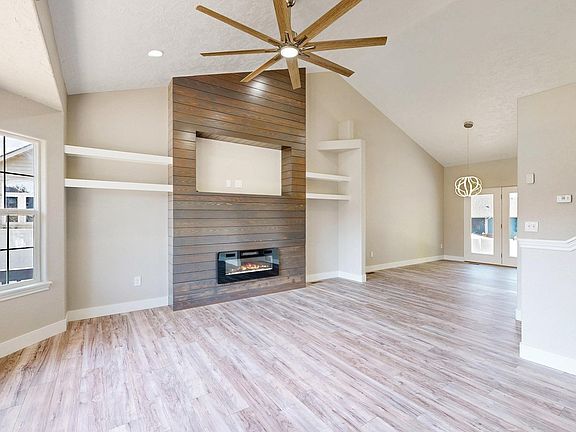 3rd image of 617 62nd Ave