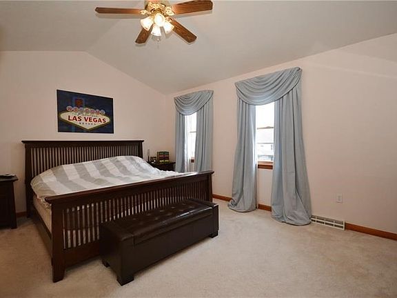 3rd image of 2430 Bonnie Dell Dr