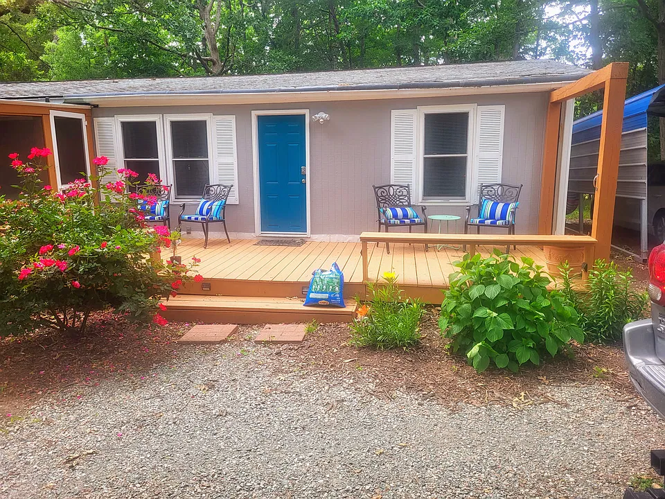 2401 Pocahontas Rd