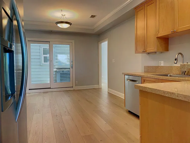 1115 Divisadero St #1 — Photo 8