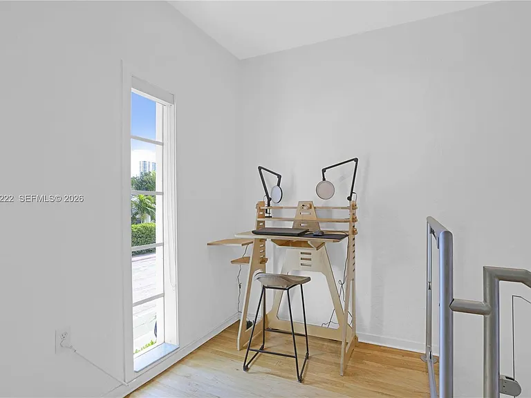 1600 Michigan Ave #6 — Photo 4