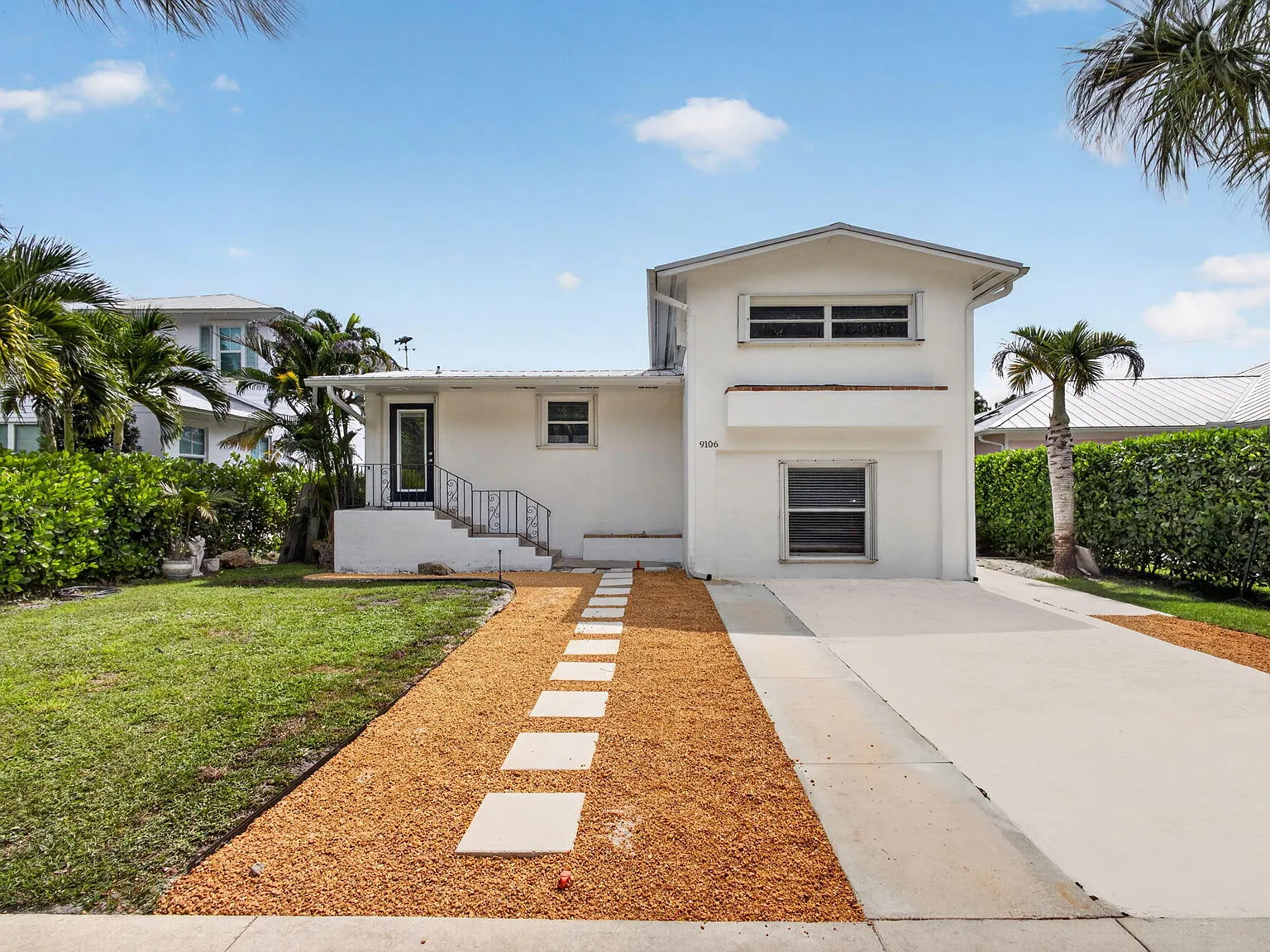 3 bed, 2.0 bath, 1395 sqft, $3,600 — Photo 4