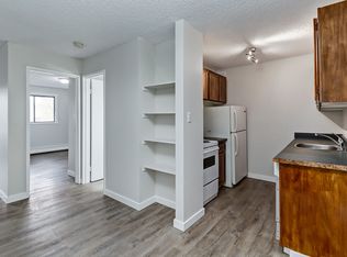 St. James Place, Saskatoon, SK S7L 6K4