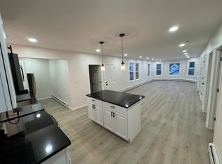 531 Rathbun St FLOOR 3, Woonsocket, RI 02895