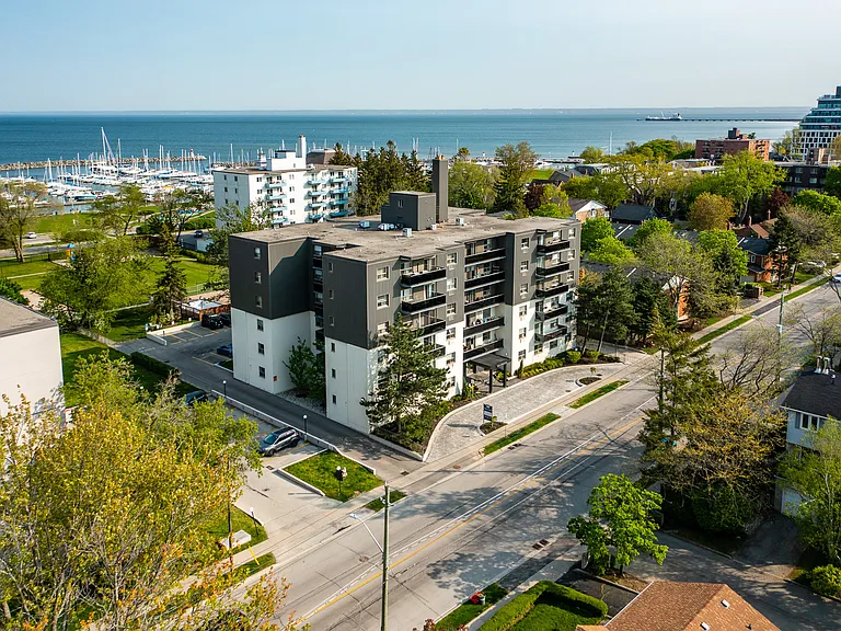 2300 Marine Dr — Photo 14