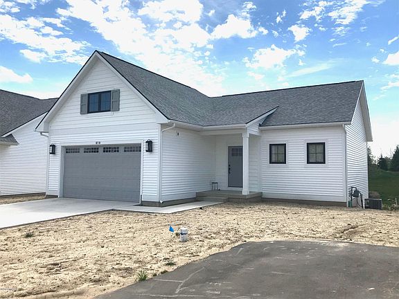 2nd image of 724 Stonebriar Cir Unit 18