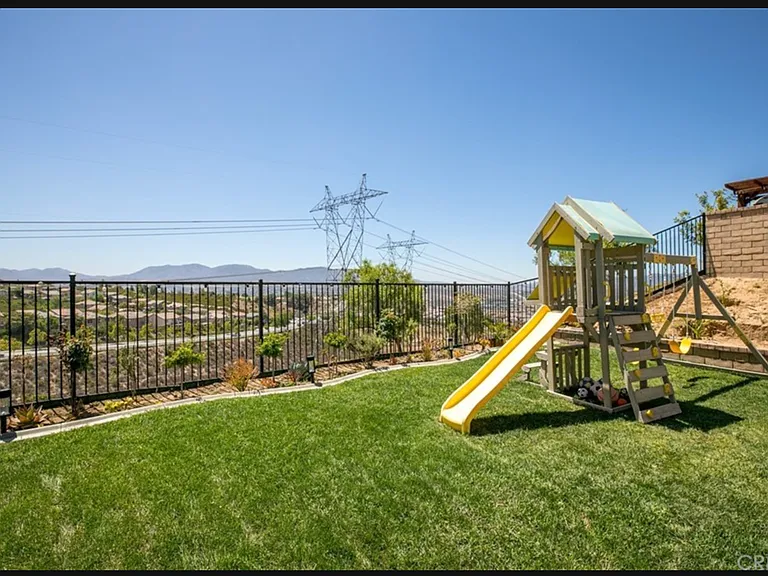 20540 Suzie Ln — Photo 48