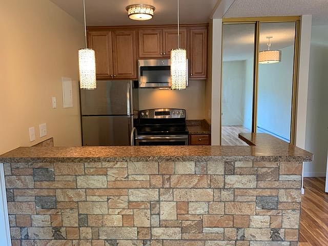 1st image of 147 Piccadilly Pl APT H