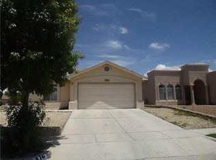 316 De Stefano Ln, Horizon City, TX 79928