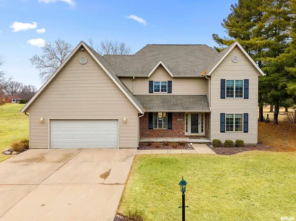 3316 Sheridan Rd, Pekin, IL 61554
