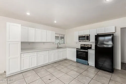 2828 E Chipman Rd #1 Photo 1