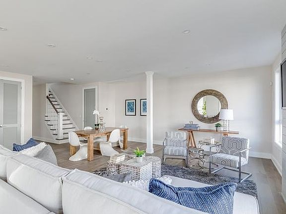 4th image of 7 Baker Ct Unit 3