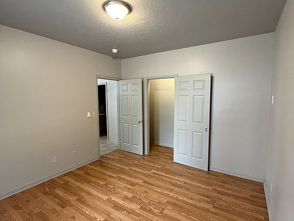 4th image of 103 E Driscoll Dr APT 1