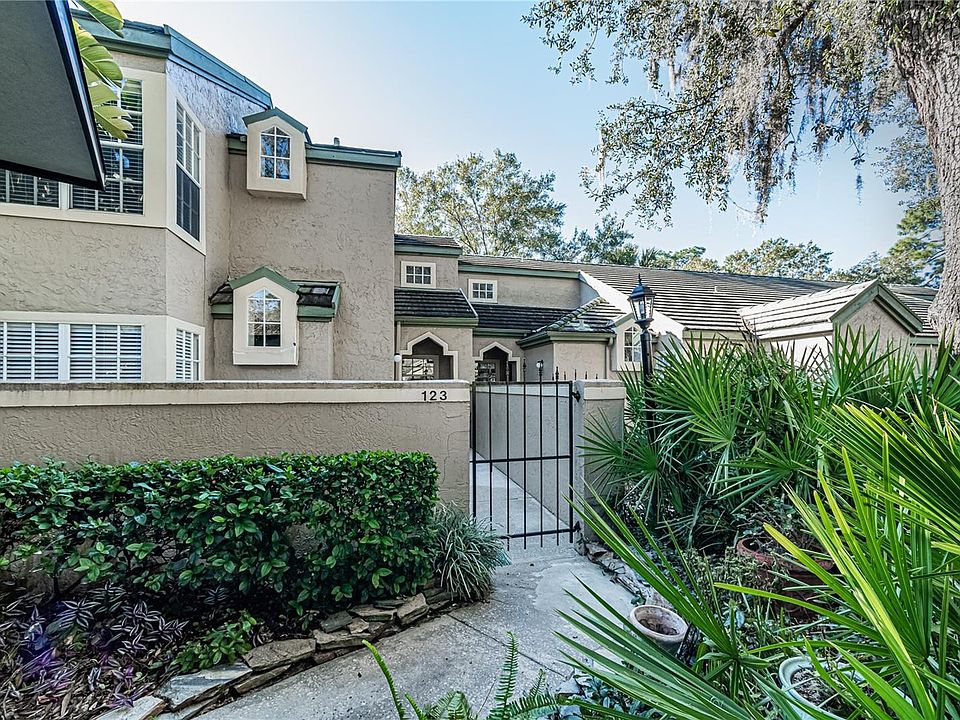 Entry of townhome