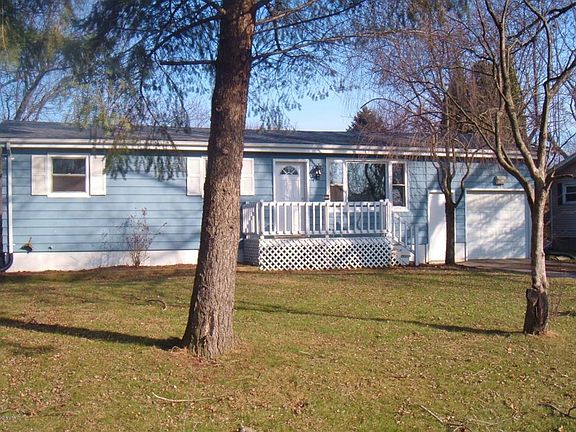2nd image of 1221 Venus St