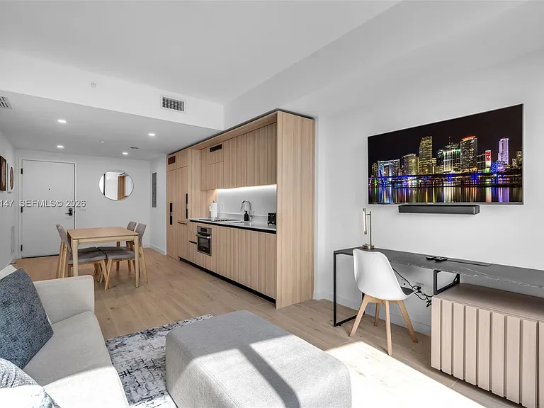 225 N Miami Ave #1107 — Photo 4