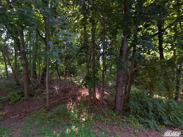 1st image of 275 Village Ln
