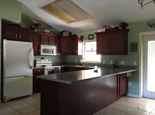 810 Crestview Cir N, Wildwood, FL 34785