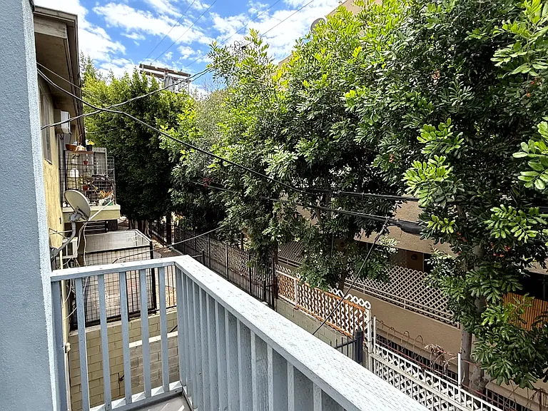 5044 W Maplewood Ave #8 — Photo 7
