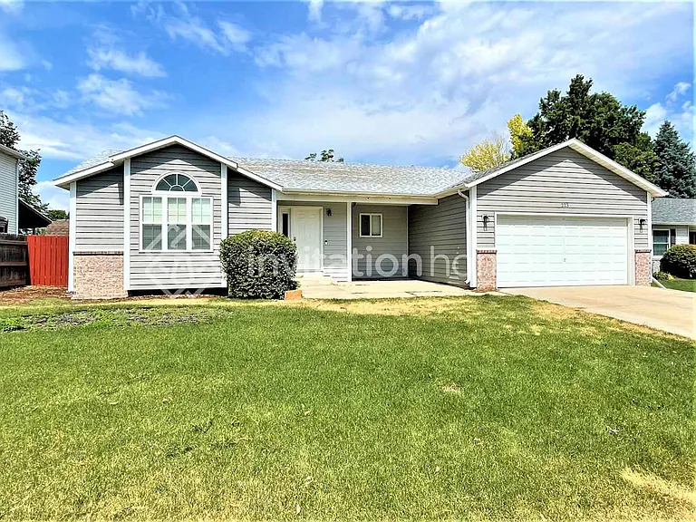 223 N 49th Avenue Ct — Photo 1