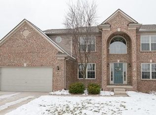 690 Old Forge Ct, Chelsea, MI