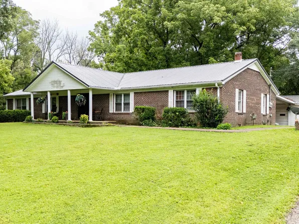 320 Rabbit Ranch Rd, Henderson, TN 38340
