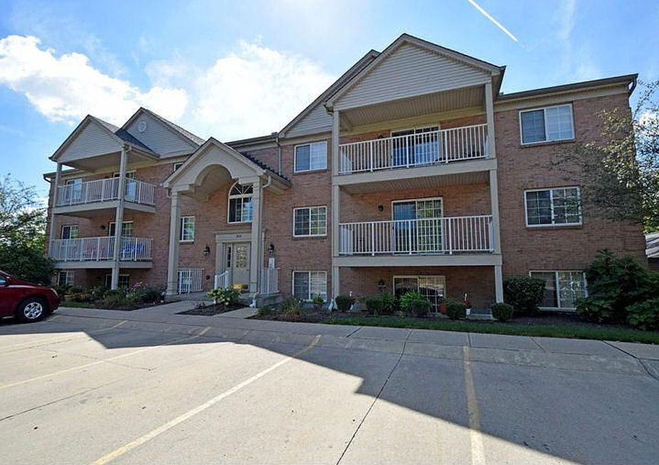 1st image of 3041 Preserve Ln Unit 1