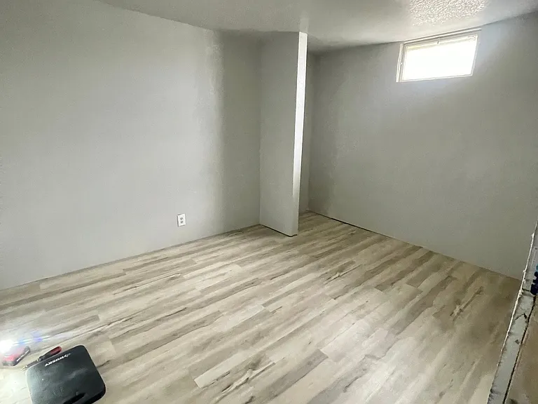 1604 S Kenwood St — Photo 15