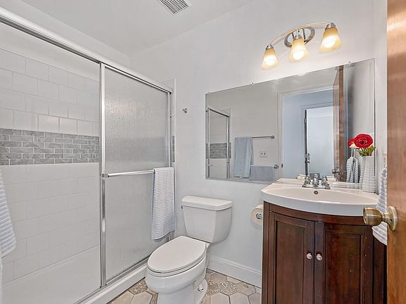 4th image of 4271 Soledad Ave
