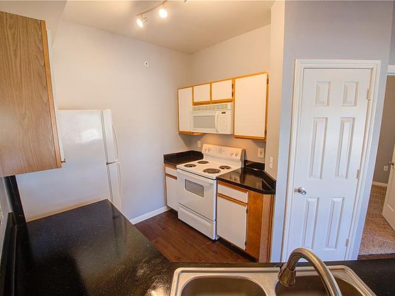 3rd image of 2320 Gracy Farms Ln APT 112