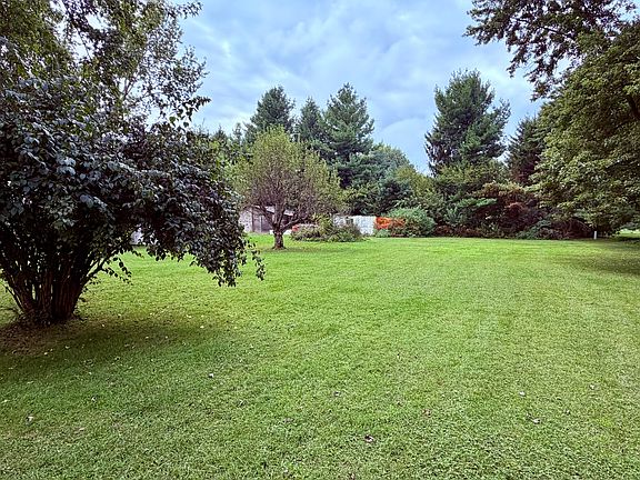 5th image of 17612 Alabama St
