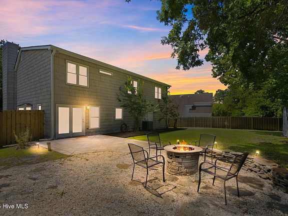 4th image of 519 Green Meadows Drive N
