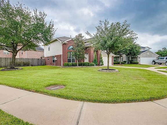 3rd image of 12210 Raven Roost Ct
