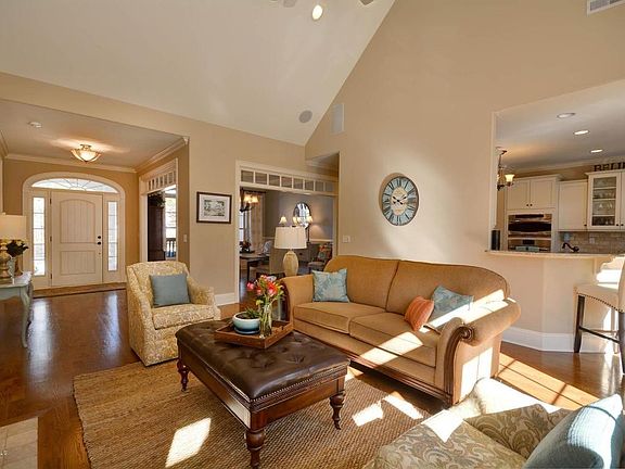 3rd image of 4119 Wyndmere Dr