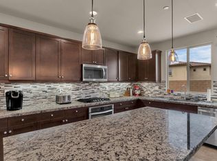 74542 Xander Ct, Palm Desert, CA 92211