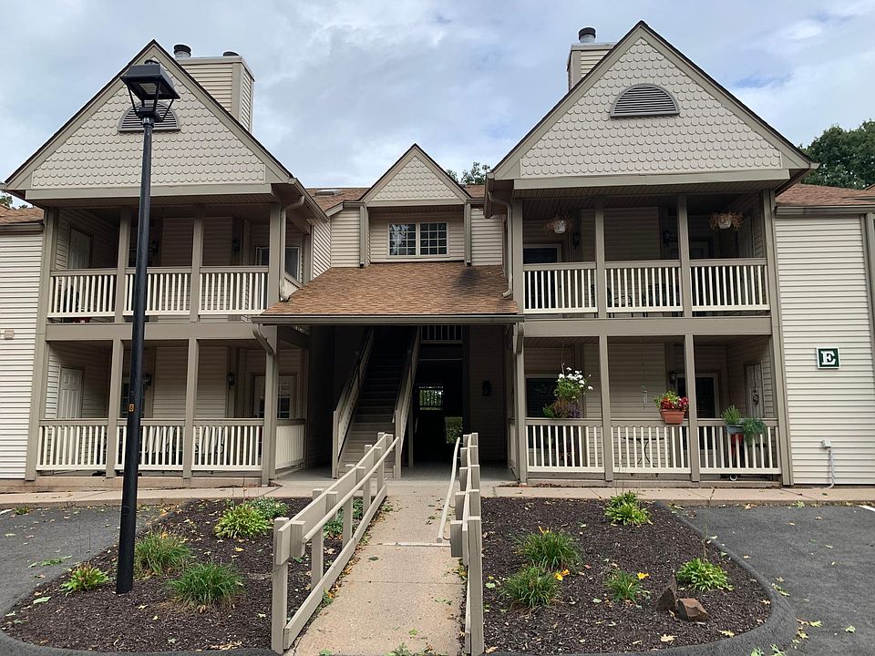 1st image of 33 Langdon Ct APT E204
