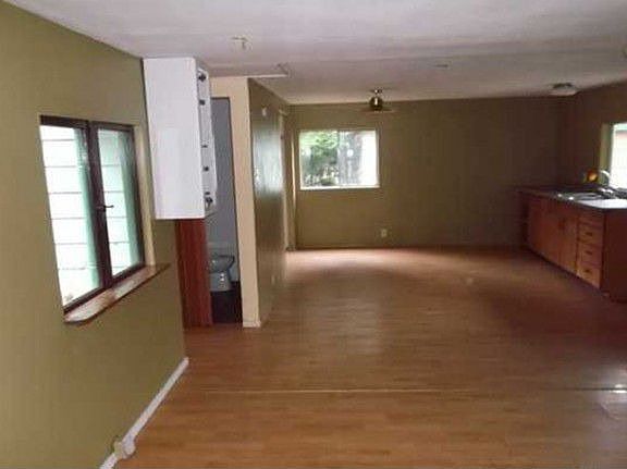 4th image of 20201 Crystal Springs Dr